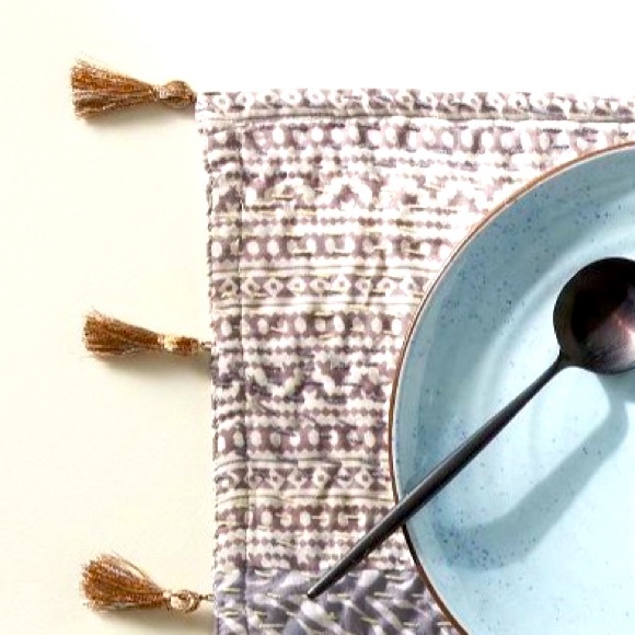 New in Package Anthropologie Heritage Kantha Placemat-Gray Motif - Picture 4 of 8